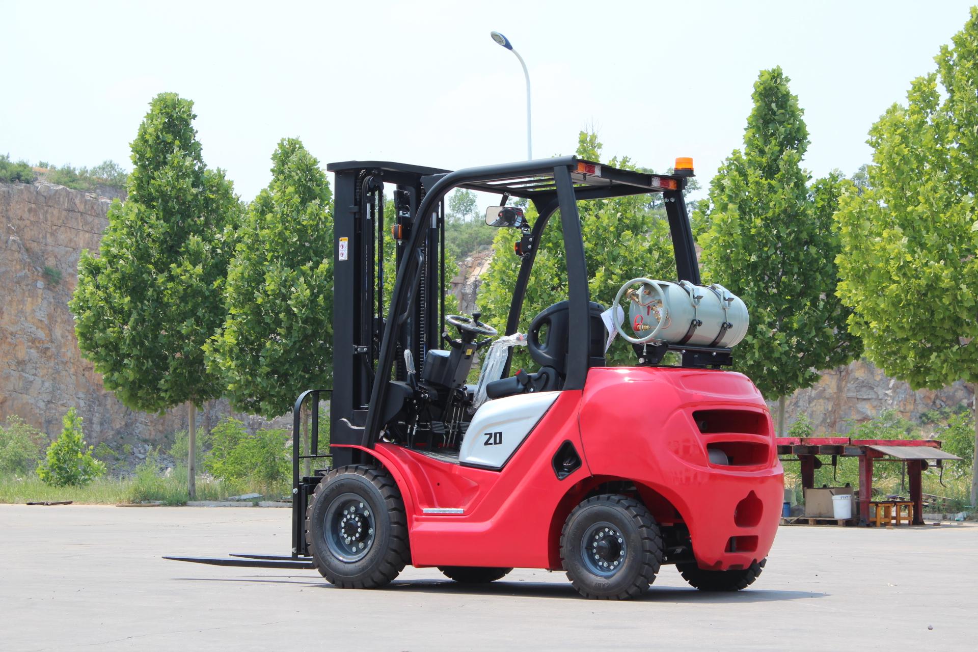 How Forklift Attachments Reduce Capacity: A Practical Buyer’s Guide